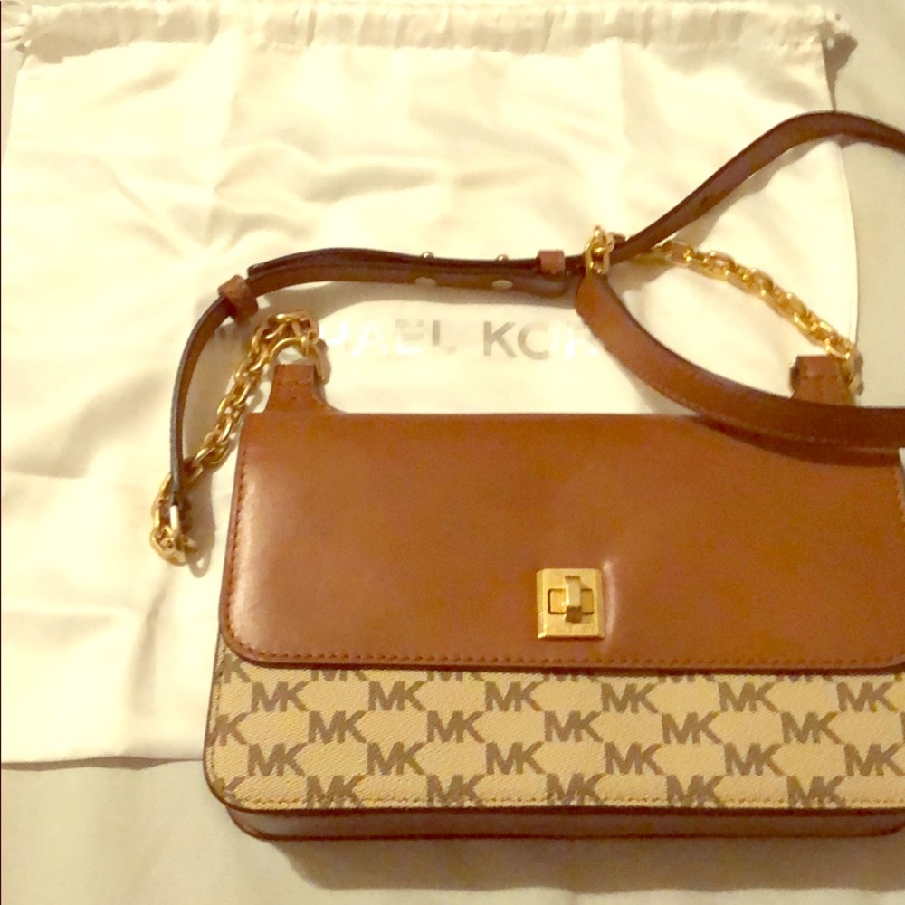Michael Kors chain bag-like new!